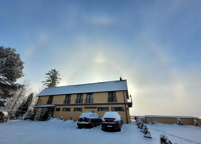 Orle Gniazdo לינה וארוחת בוקר